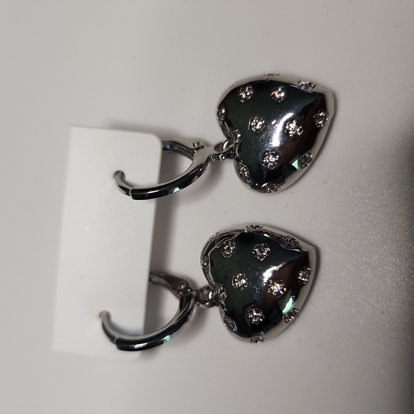 Pretty Bird Jewelry Jewelry - White Gold Plated Heart Earrings with crystals